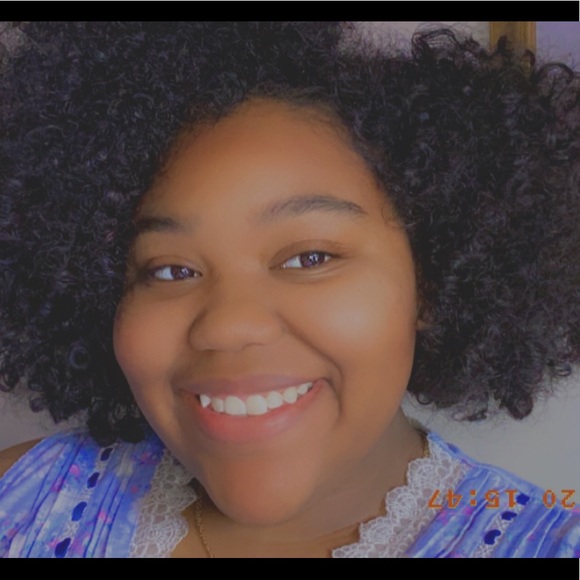 Meet your Posher, Ashley - Picture 1 of 1